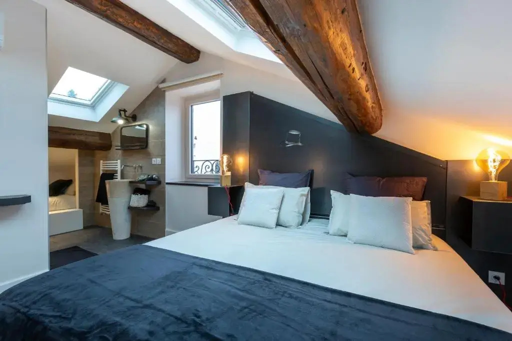 Comfort room