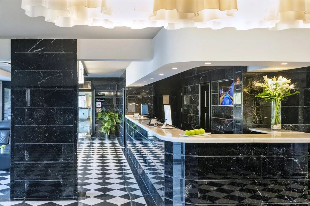 Salles Hotel Aeroport de Girona - Général