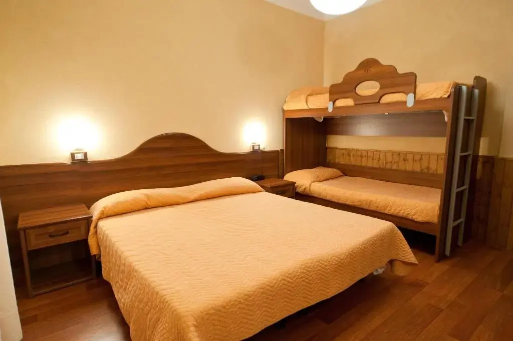 Standard Quadruple room