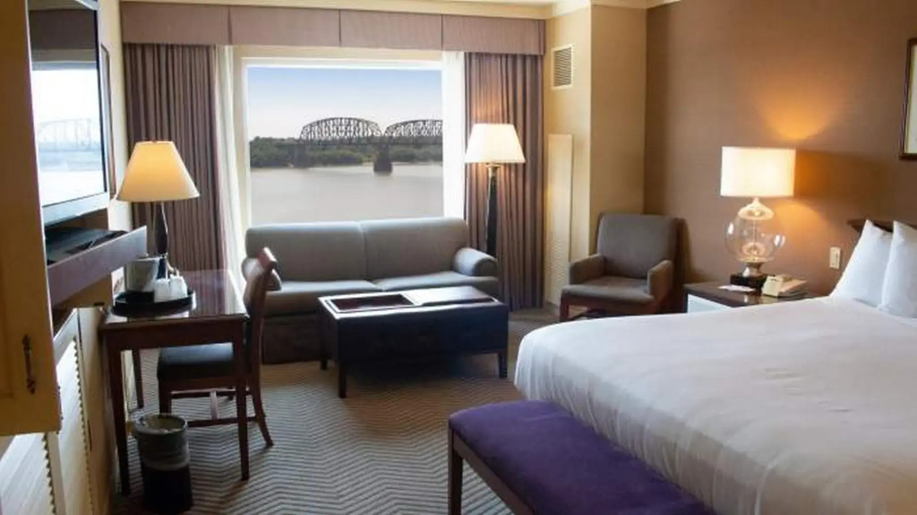 Deluxe Double room (full double bed)