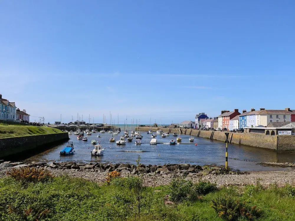 Beach & Waterfront