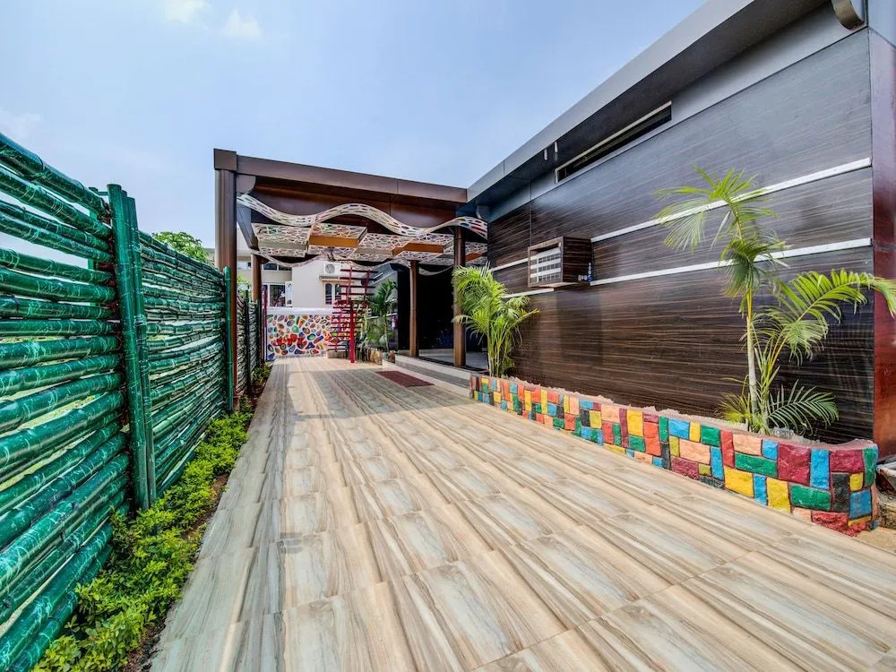 OYO 18561 Hotel Athiti