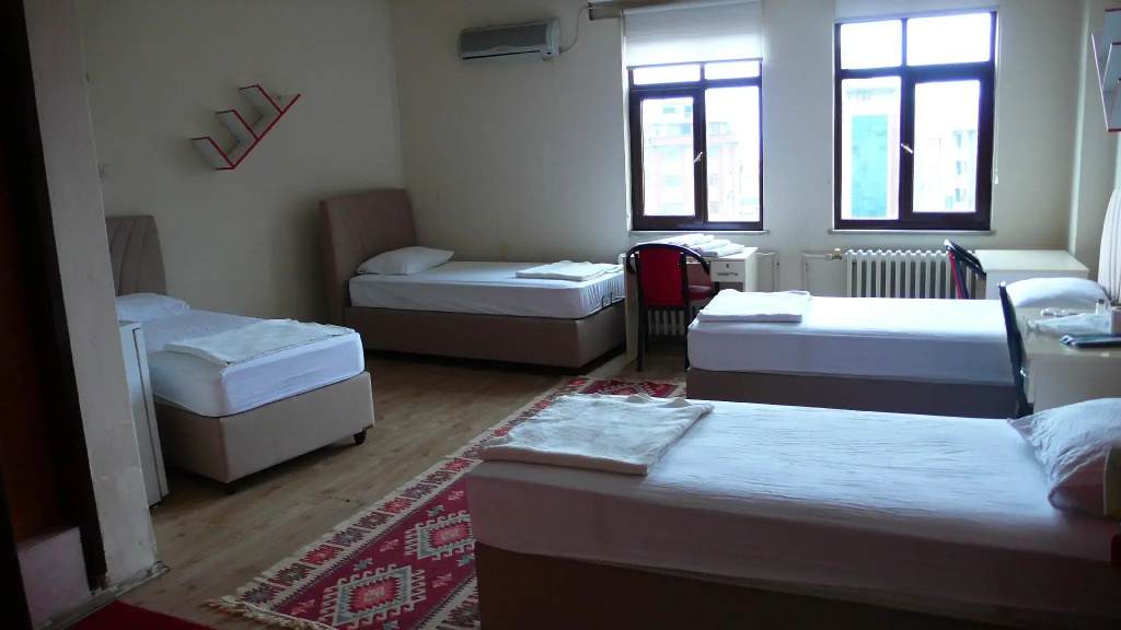 Economy Quadruple room