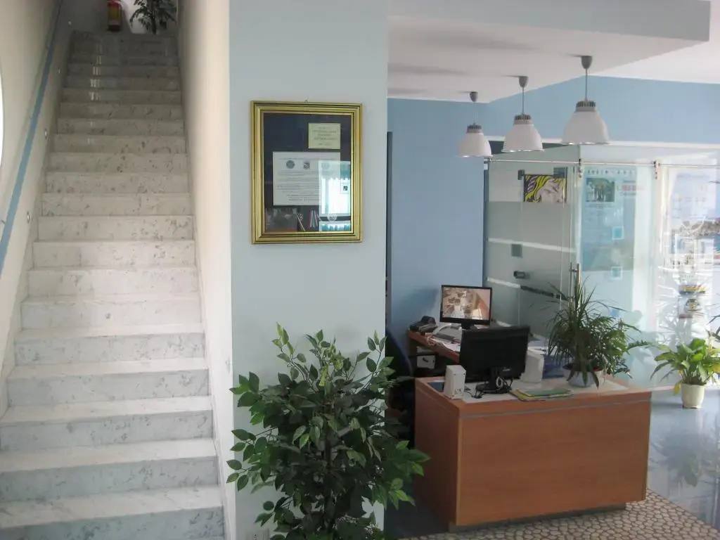 Lobby & Reception