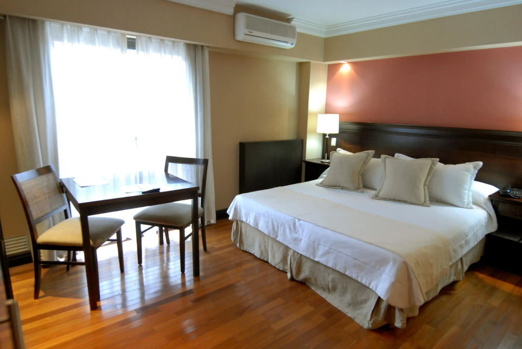 Premium Tower Suites San Luis - Chambres