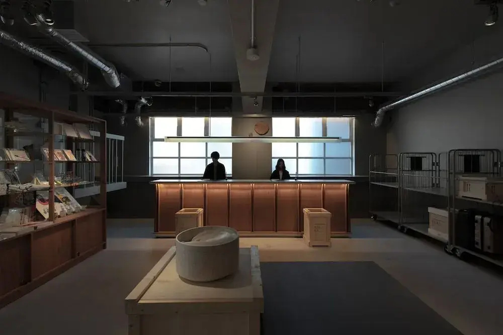 Lobby & Reception