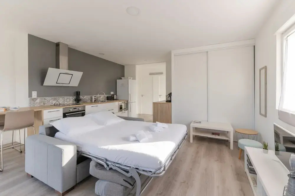 Apartment in Ploudalmezeau Near Treompan Beach