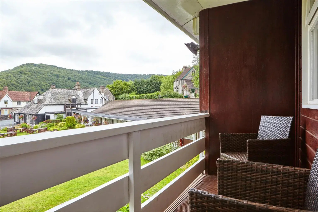 Balcony & Terrace