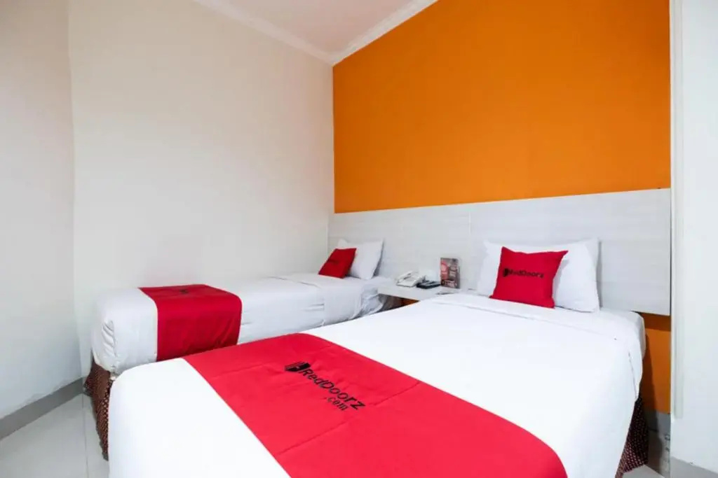 RedDoorz Plus @ Hotel Alden Makassar - Chambres