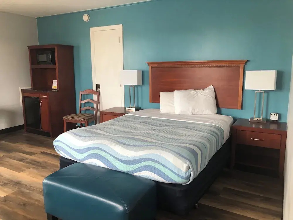 Economy Double room with city view (full double bed)