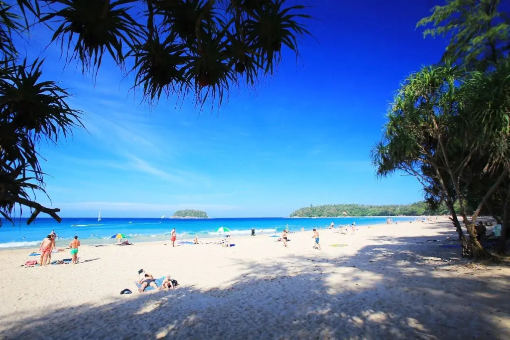 Beach & Waterfront