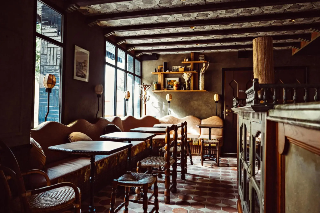 Food & Beverage