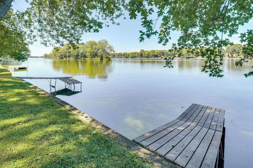 Riverfront Dixon, Illinois, Vacation Rental!