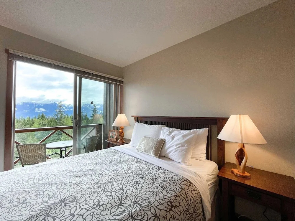 3 Bedrooms Standard room with balcony