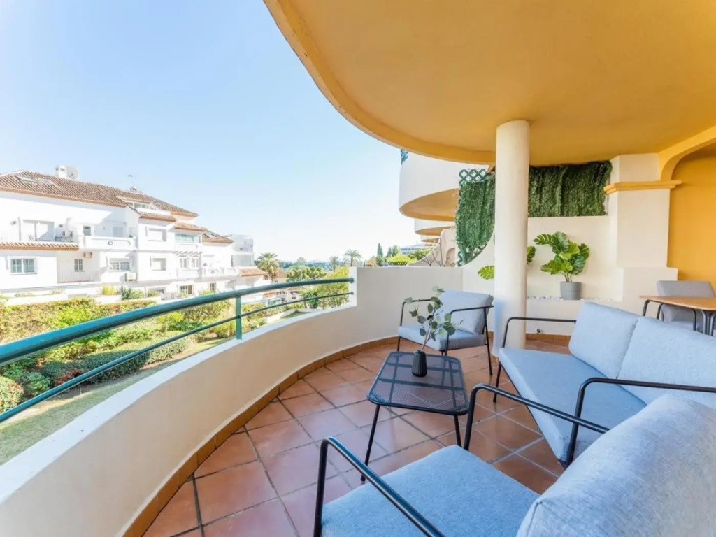 Señorío de aloha 2 bedroom within walking distance to Puerto Banus