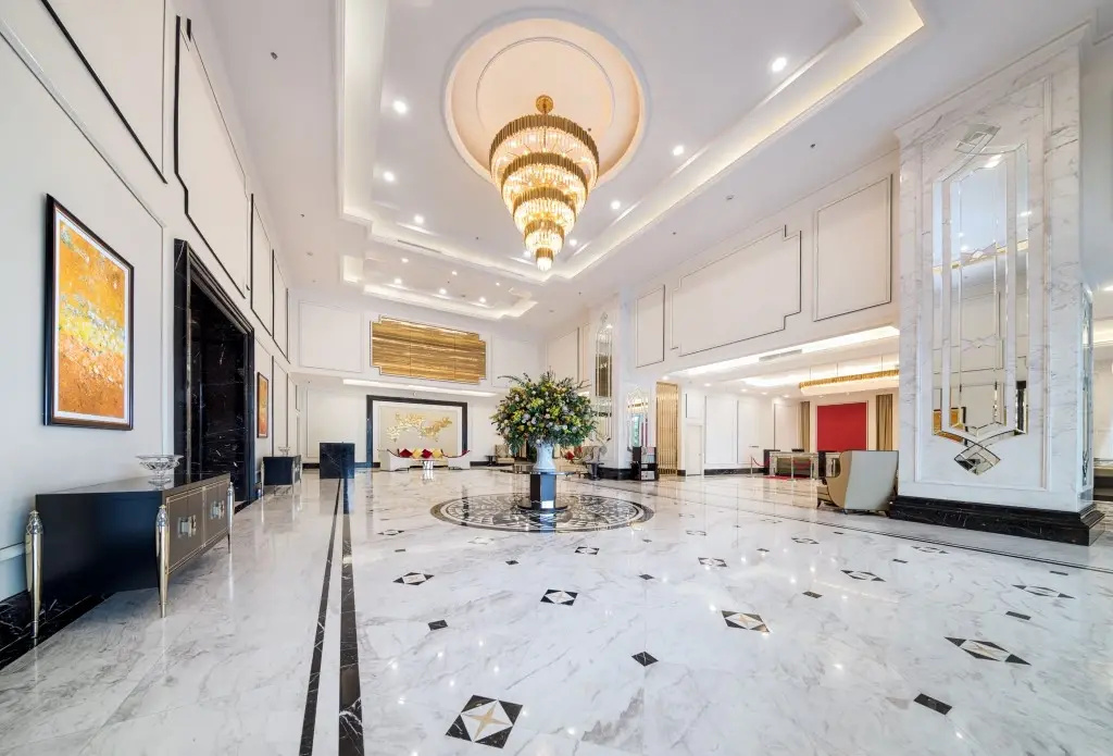 Lobby & Reception