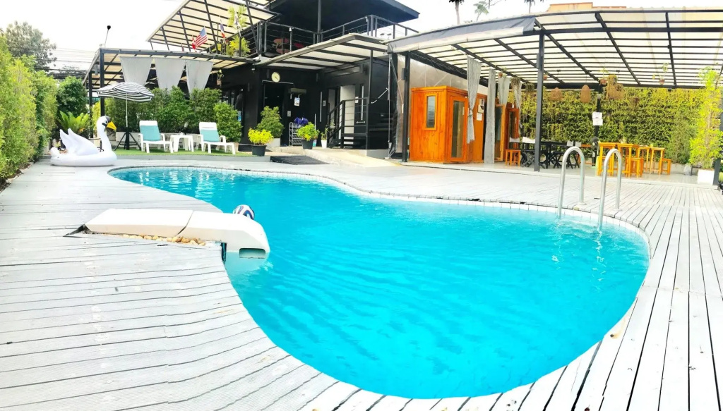 Pool