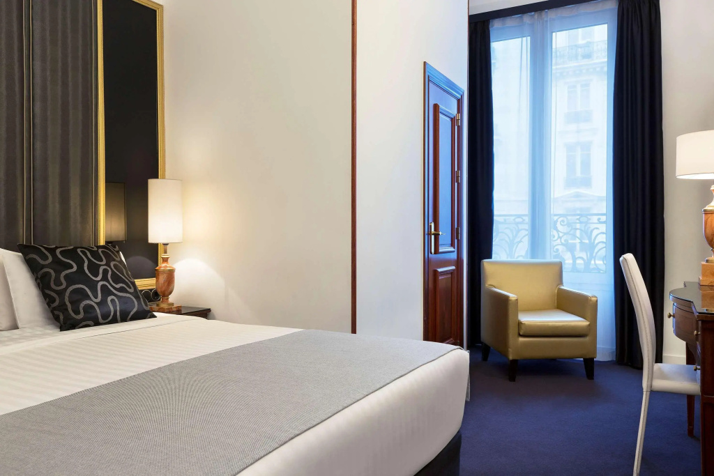 Hotel photo 12