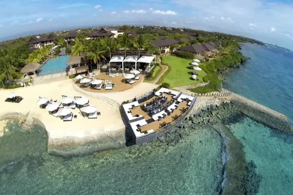 Crimson Resort & Spa Mactan, Cebu