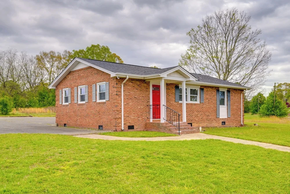 Hiking, Blackjack & More! Charming Home in Grover