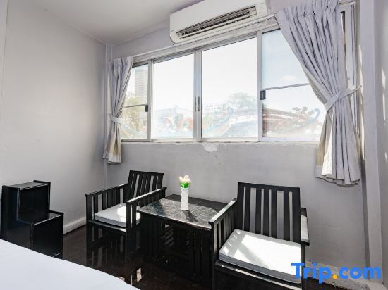 Двухместный номер Deluxe двуспальная кровать в Riverview Residence