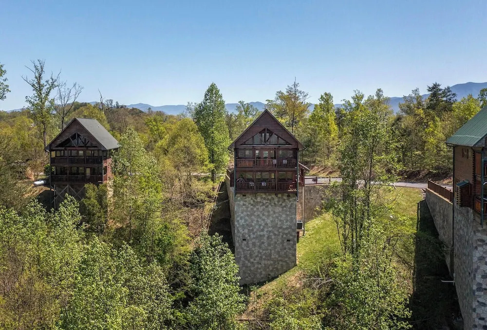 A Smoky Mountain Hide-a-way