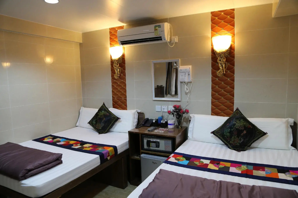 Sandhu guest house — фото