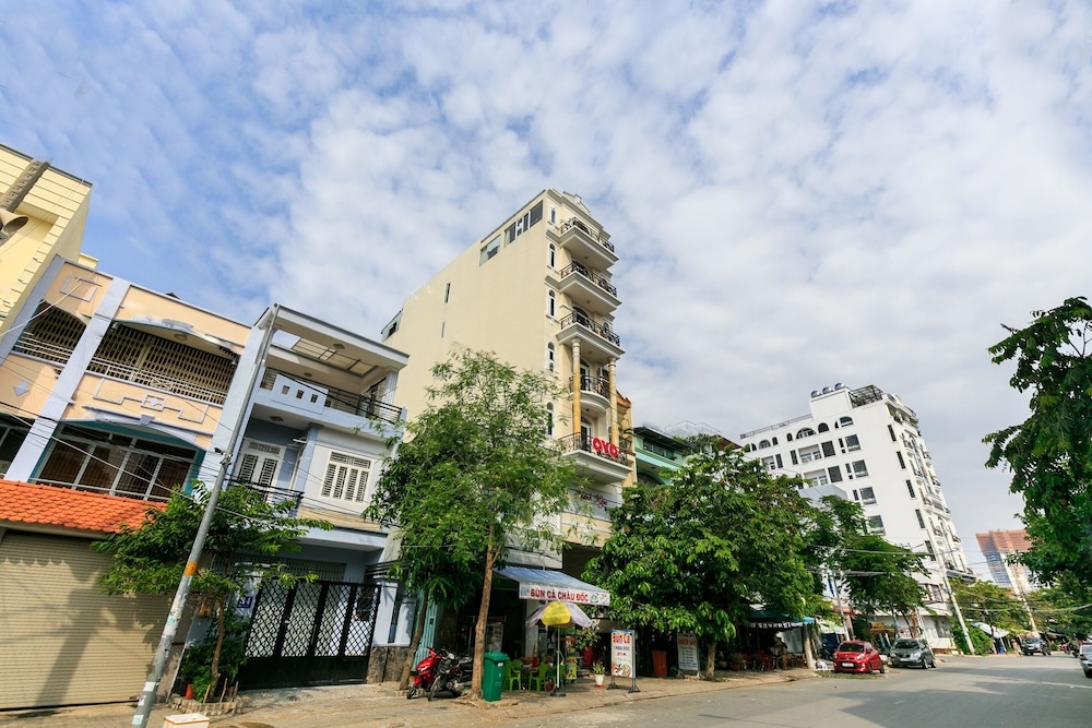 OYO 423 Khanh Ngoc Hotel