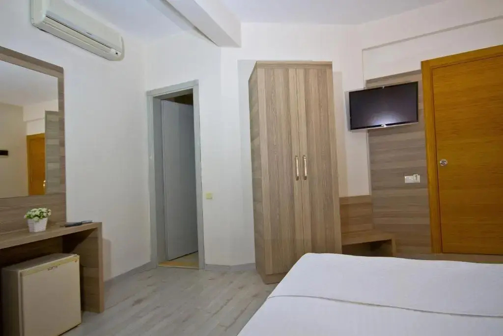 Economy Double room (full double bed)