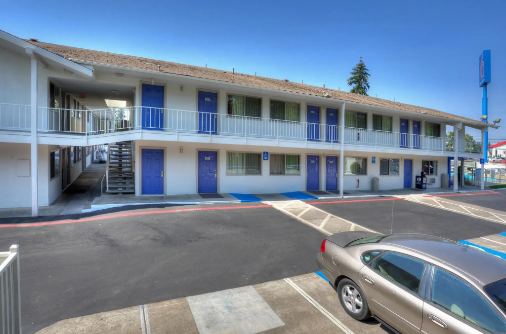 Motel 6 Portland South Lake Oswego Tigard