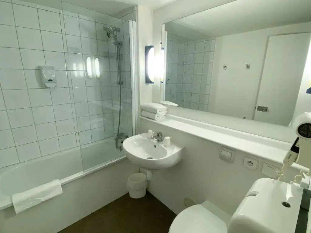 Hotel Kyriad Direct Roanne - Chambres
