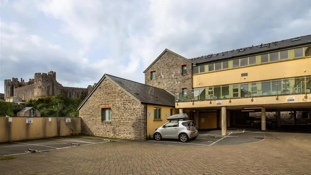 North Quay Court 9