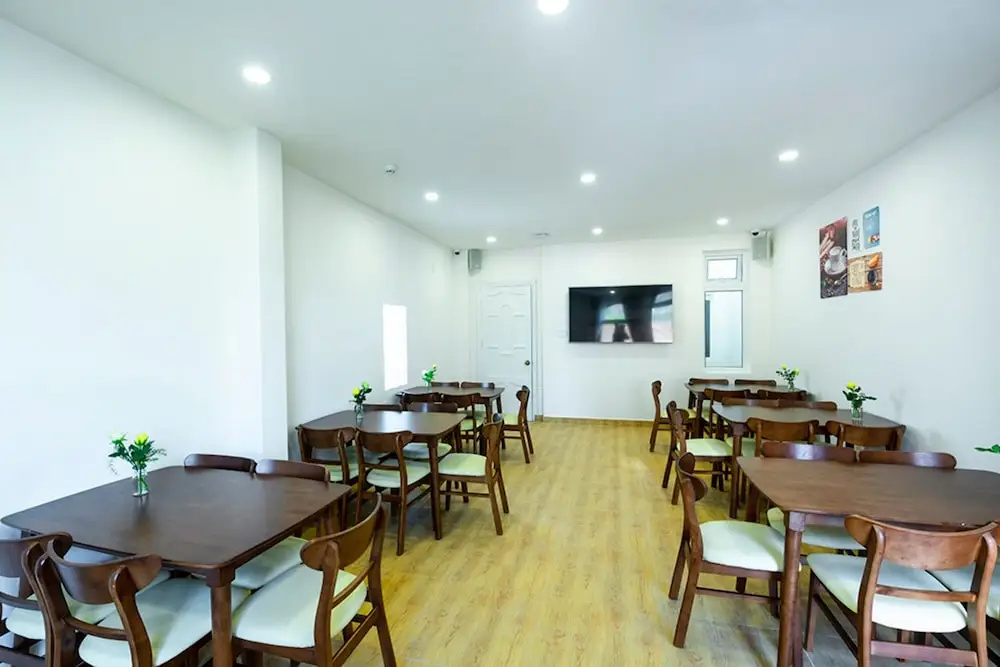 Food & Beverage