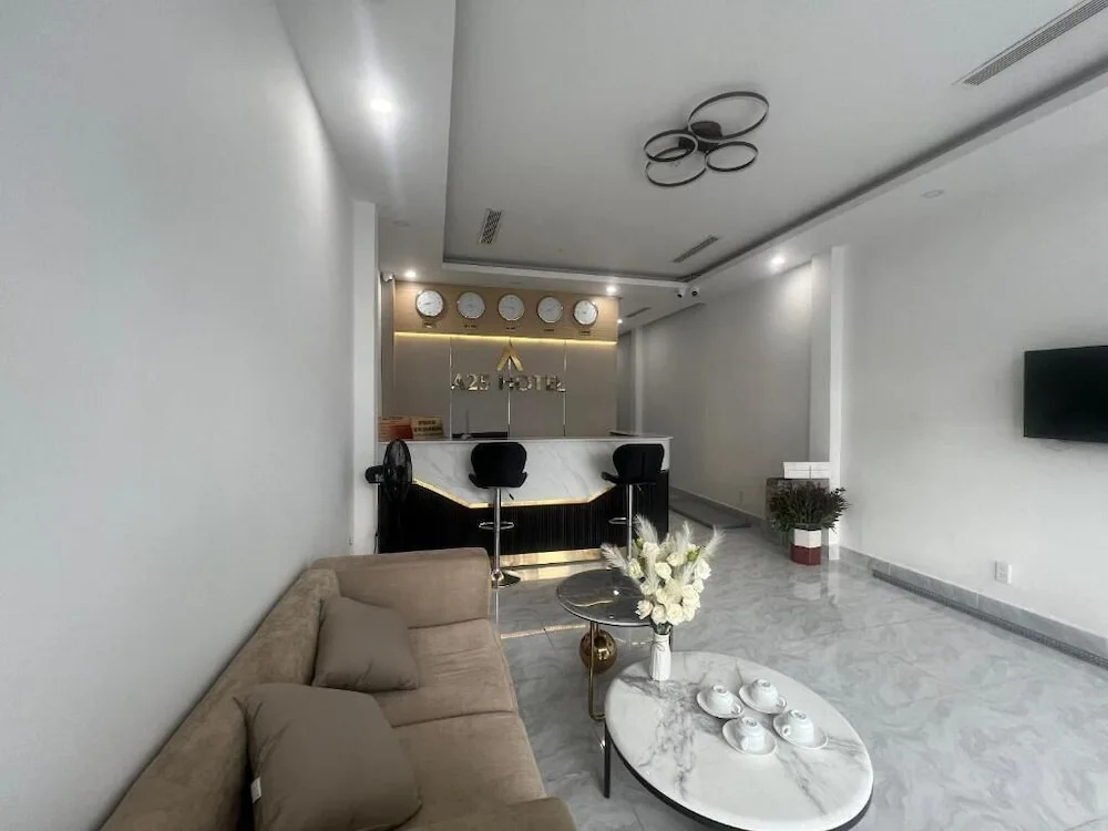 Lobby & Reception