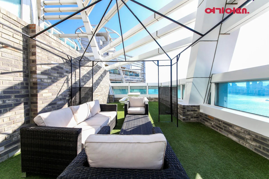 Standard Penthouse room