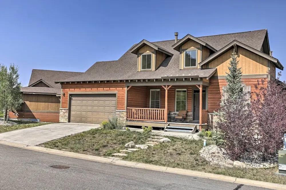 Deluxe Granby Ranch Hillside Home: Private Hot Tub