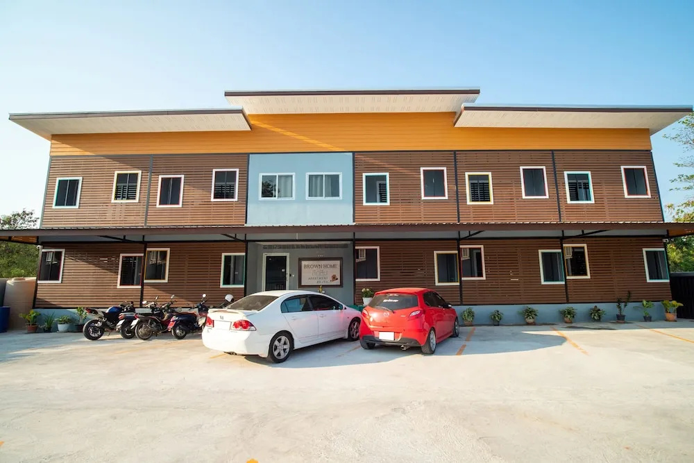 OYO 784 Brown Home Sattahip