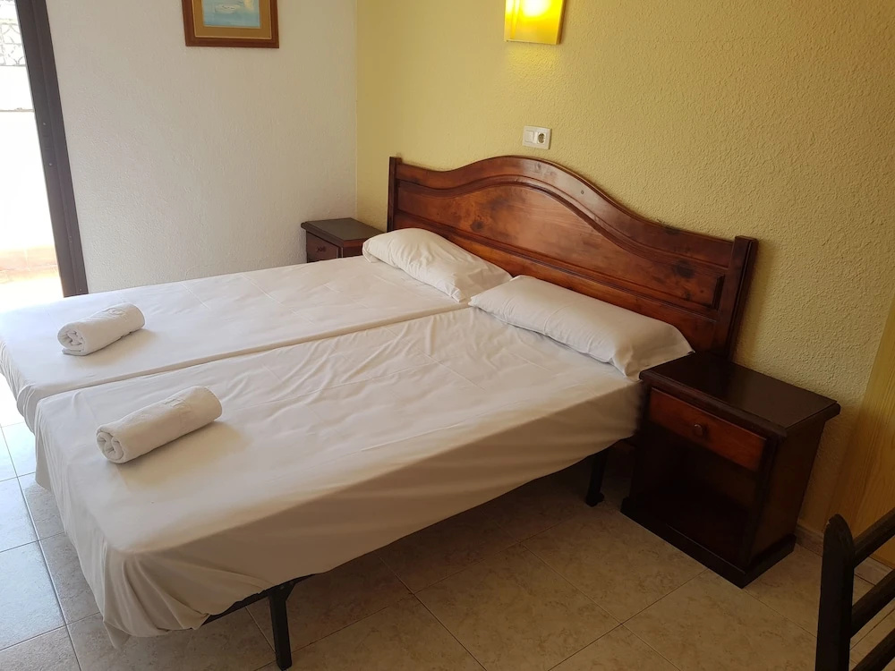 Economy room