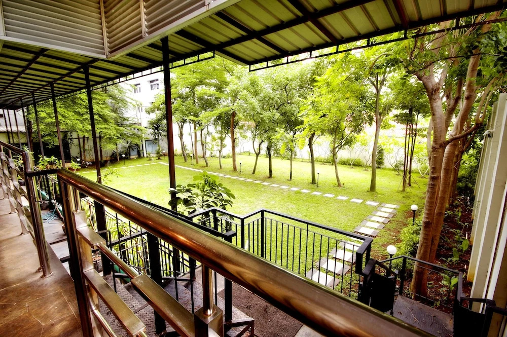 Balcony & Terrace