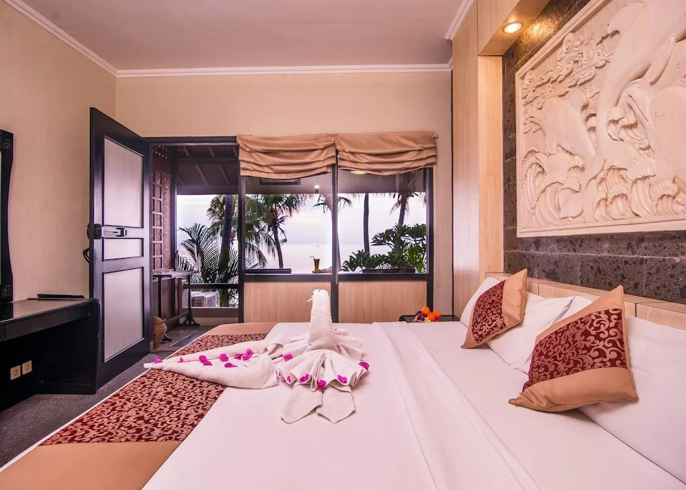 Nugraha Lovina Seaview Resort & Spa