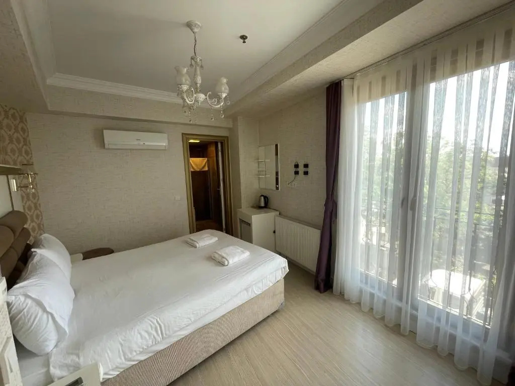 Standard Double room (full double bed)
