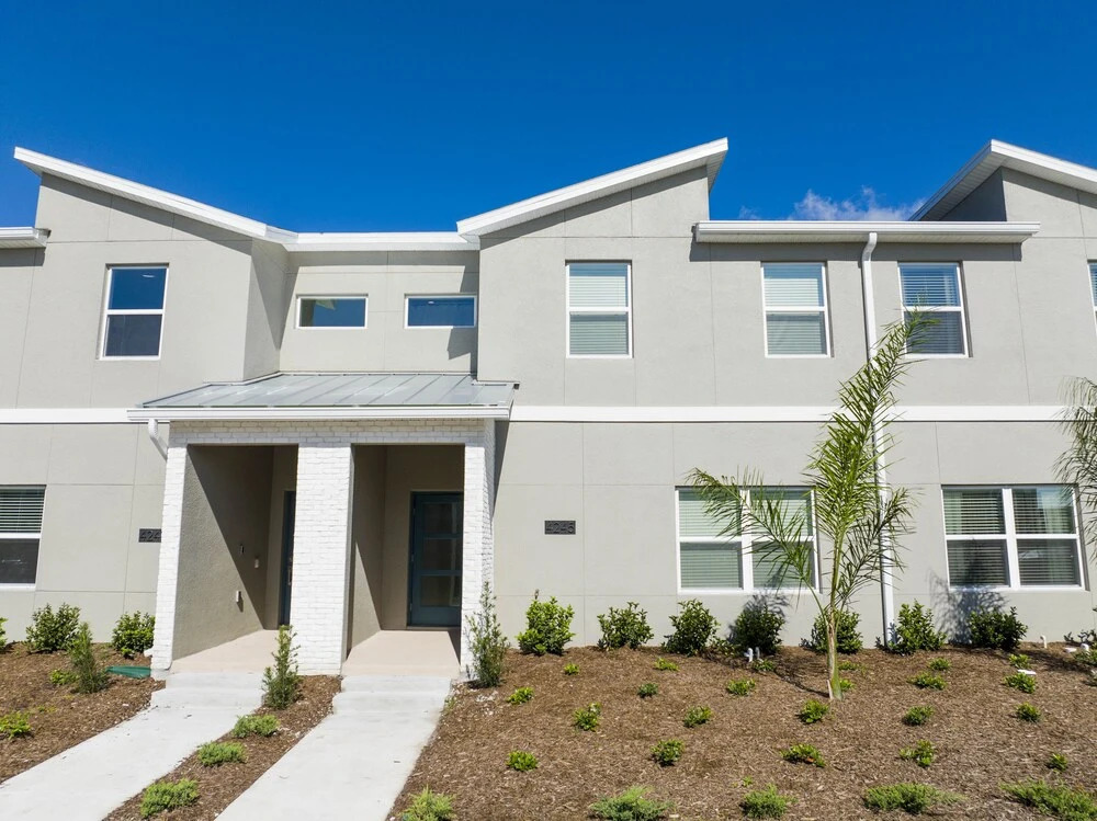 Gorgeous 4Bd Close to Disney w/ Pool @ Storey Lake 4245