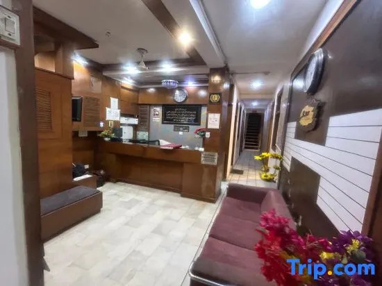 Lobby & Reception
