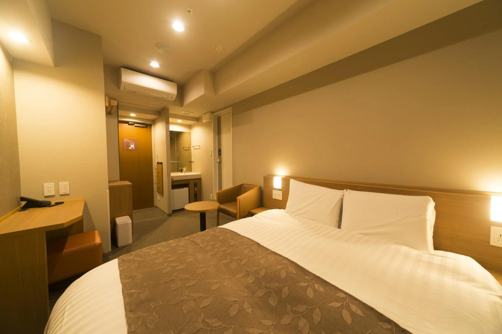 Отель Dormy Inn Hatchobori Tokyo в Токио