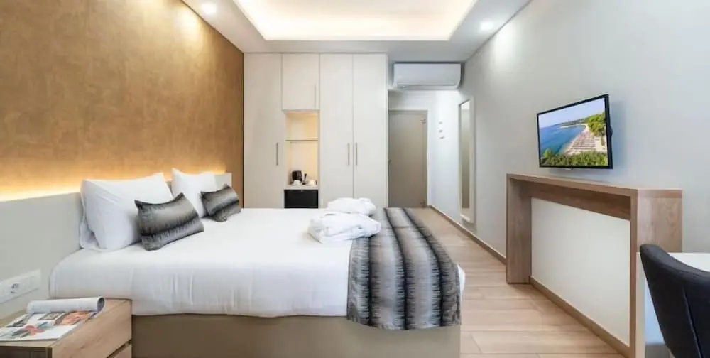 Junior Suite with balcony and with garden view