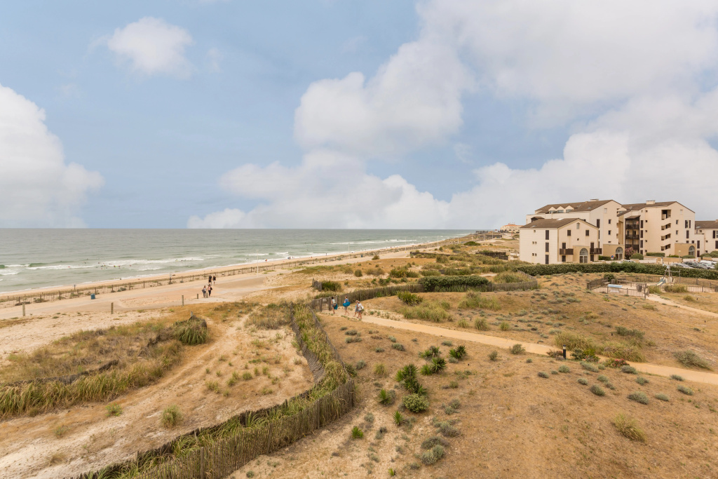 Beach & Waterfront