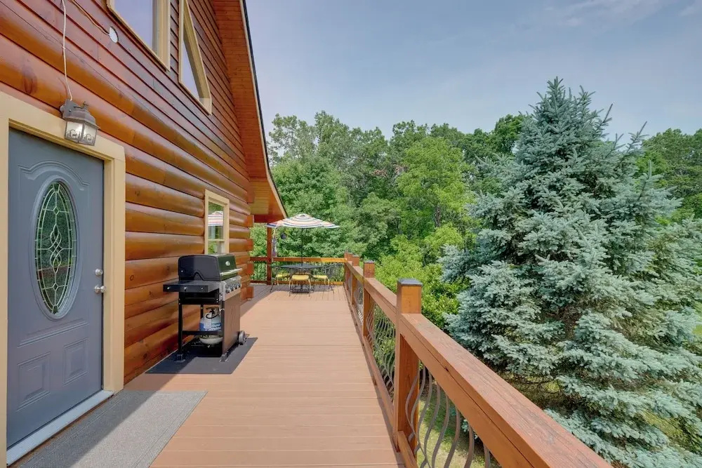 Lakewood Lodge Escape w/ Fire Pit