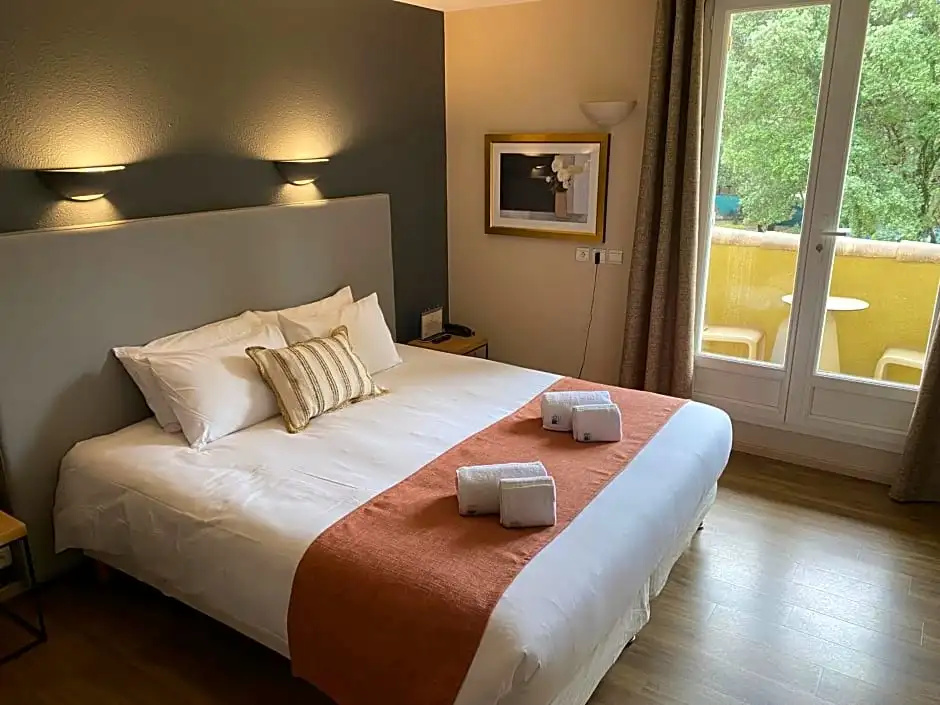 Standard room with garden view