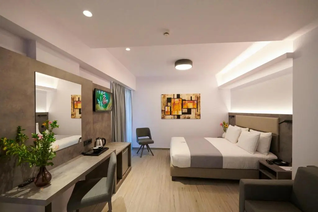 Superior Double room (full double bed)