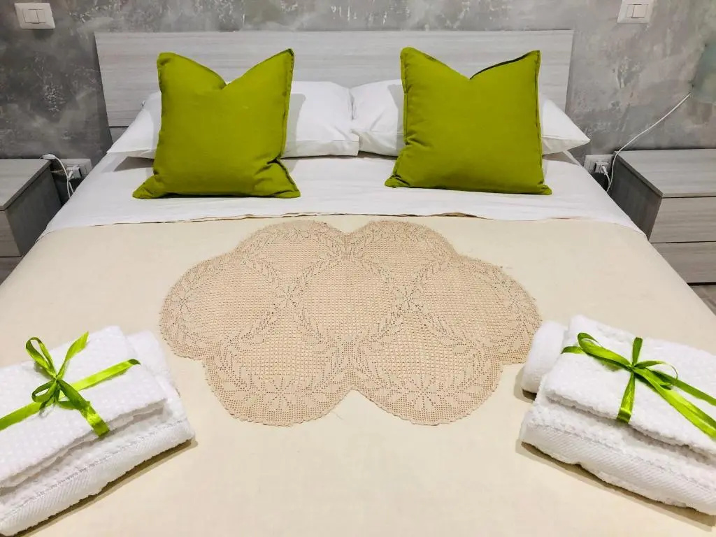 Standard Double room (full double bed)